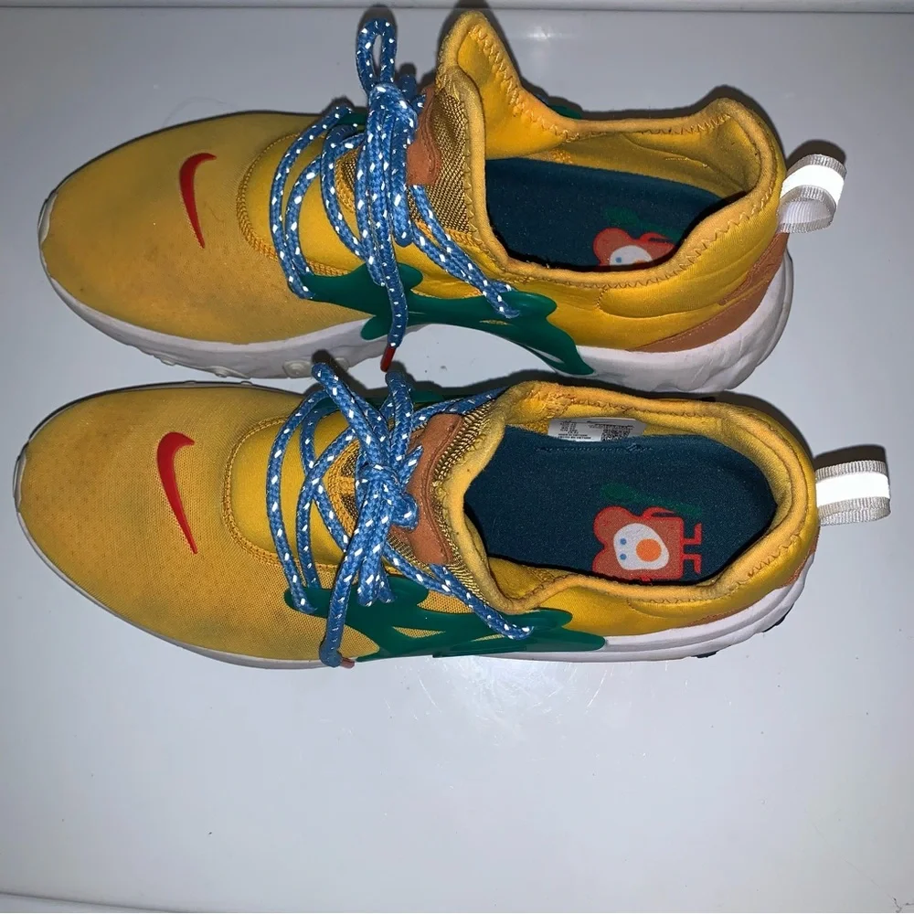 Nike React Presto University Gold Egg Toast Athletic Shoes, size 11. - Picture 3 of 6